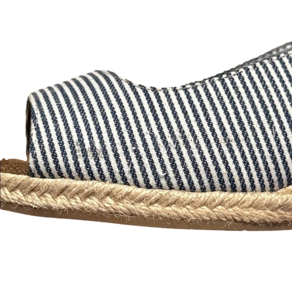 St. John's Bay Navy and White Sandals Buckle Wedge Rope Platform Women Size 10W